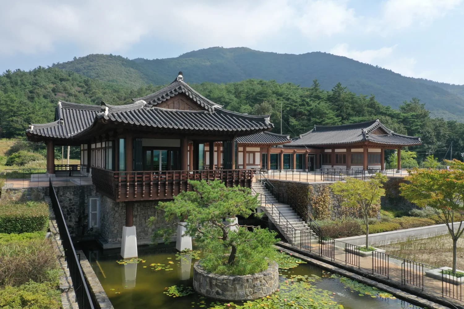해남군 땅끝순례문학관 “문학작가 머물며 프로그램 운영”